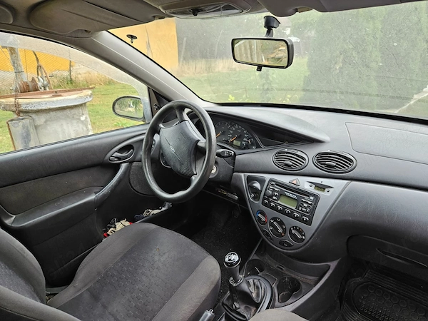 FORD Focus 2001 — imagine 5