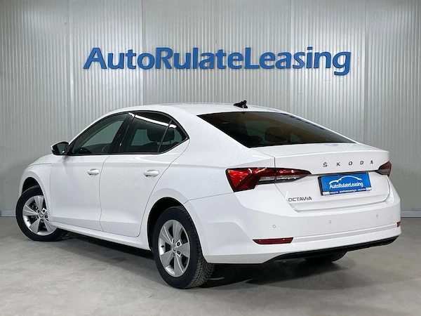SKODA Octavia 2021 — imagine 4