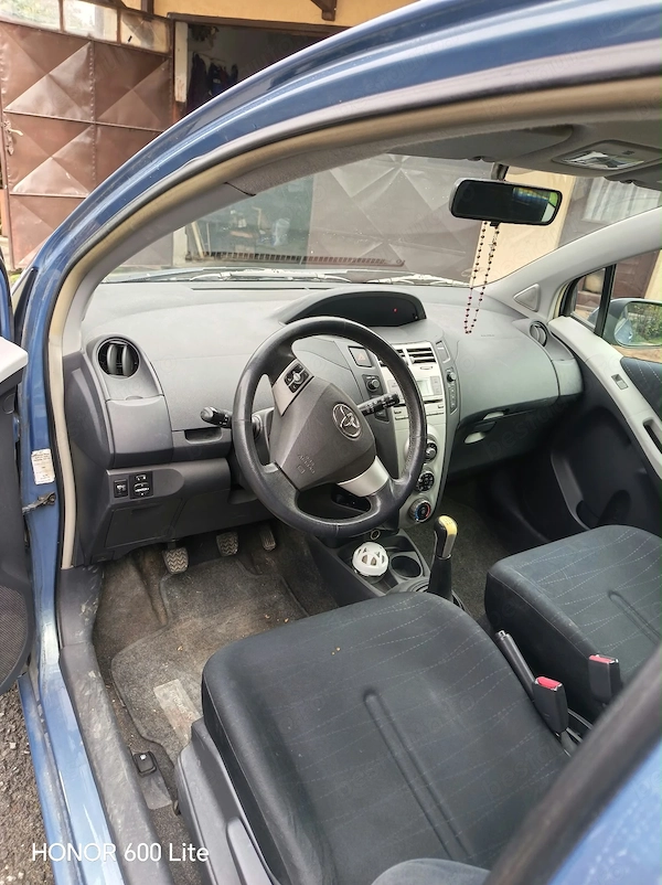 TOYOTA Yaris 2006 — imagine 2