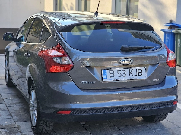FORD Focus 2013 — imagine 1