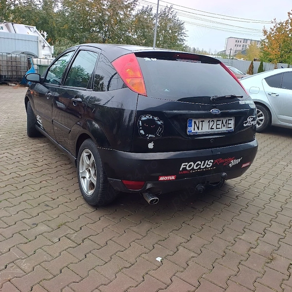 FORD Focus 2001 — imagine 5