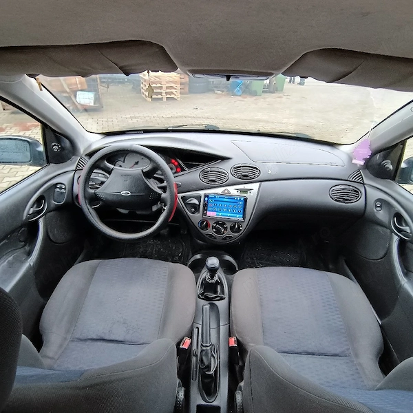 FORD Focus 2001 — imagine 4