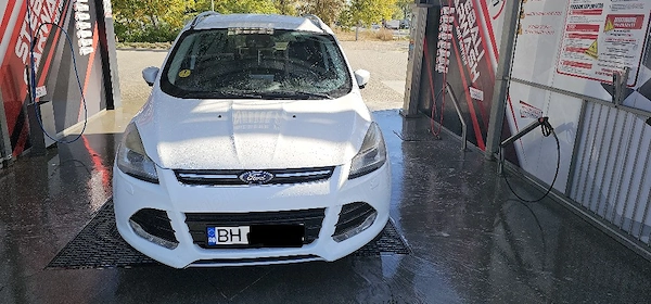 FORD Kuga 2013 — imagine 2
