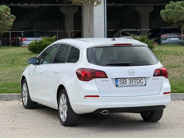 OPEL Astra 2015 — imagine 5