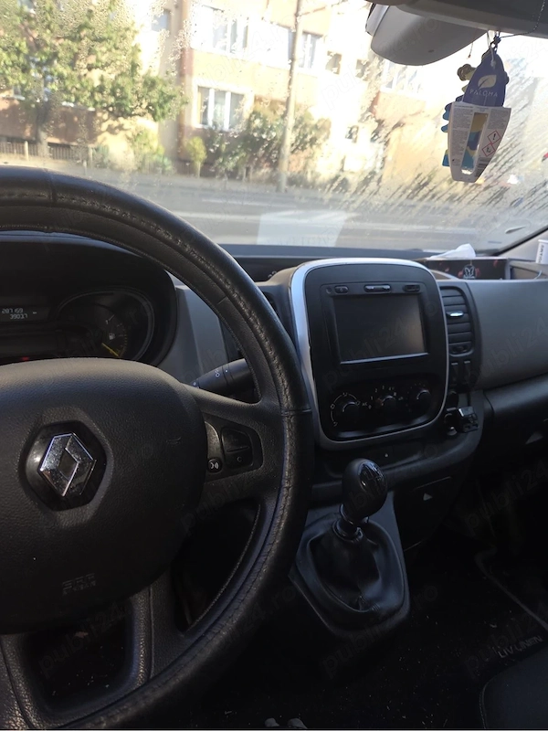 RENAULT Trafic 2015 — imagine 3