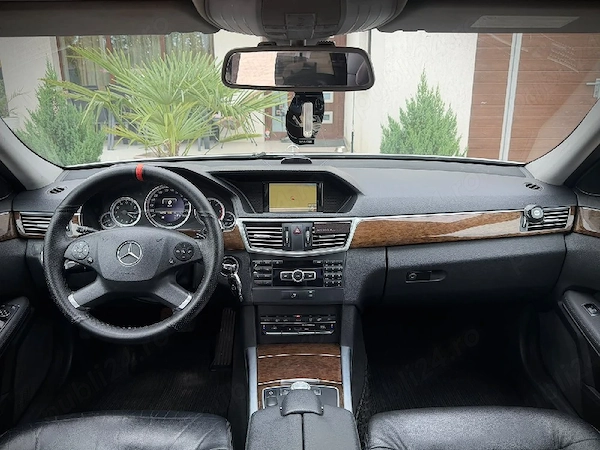 MERCEDES-BENZ E-Class 2012 — imagine 2