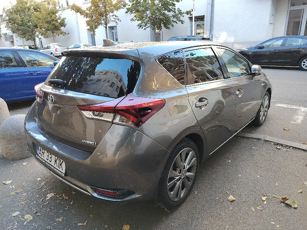 TOYOTA Auris 2018 — imagine 2