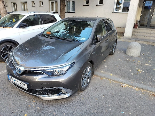 TOYOTA Auris 2018 — imagine 5