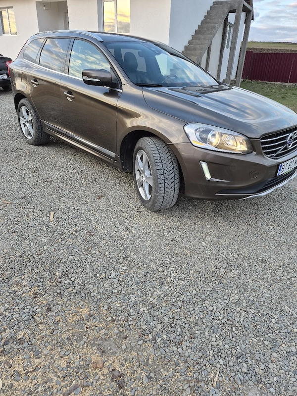 VOLVO XC60 2015 — imagine 10