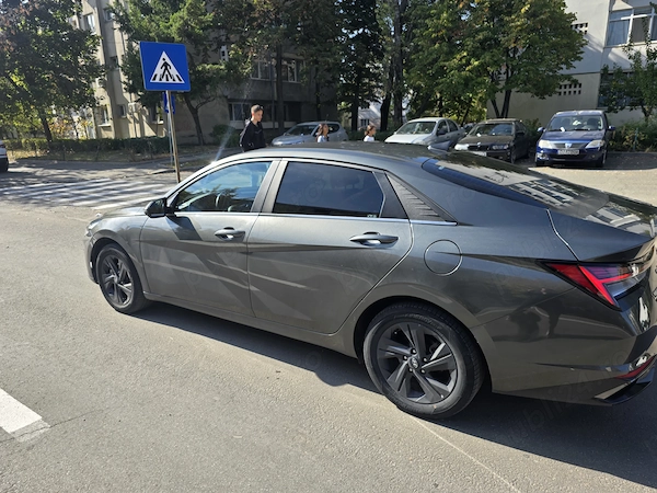HYUNDAI Elantra 2022 — imagine 2