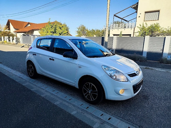 HYUNDAI i20 2012 — imagine 9