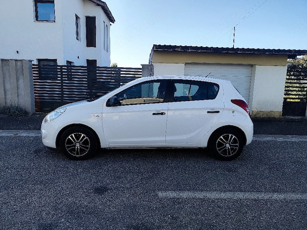 HYUNDAI i20 2012 — imagine 3