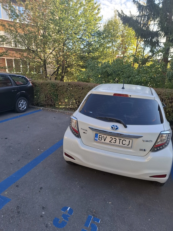TOYOTA Yaris 2012 — imagine 2
