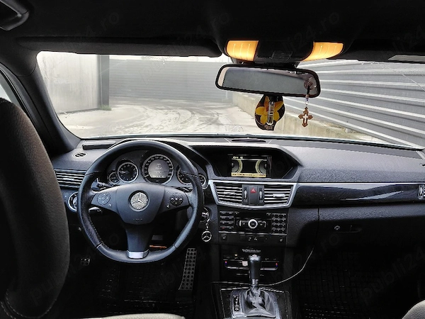 MERCEDES-BENZ E-Class 2011 — imagine 3