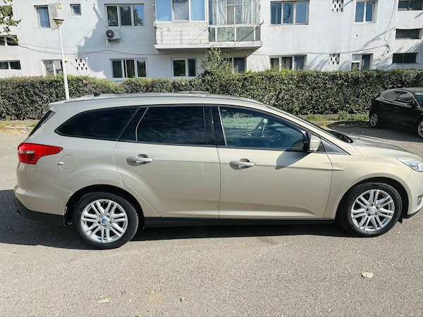 FORD Focus 2015 — imagine 4