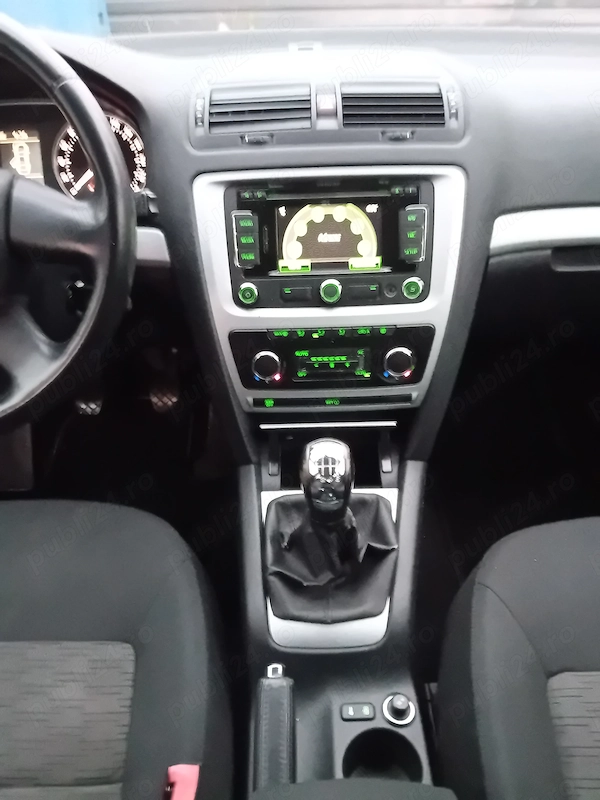 SKODA Octavia 2011 — imagine 10