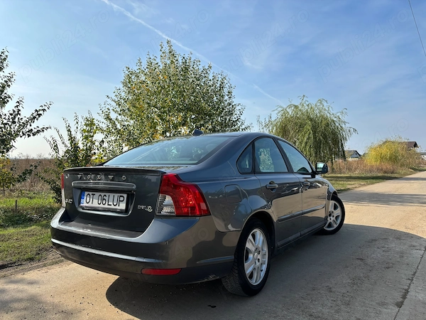 VOLVO S40 2010 — imagine 5