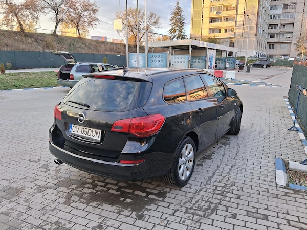 OPEL Astra 2011 — imagine 3