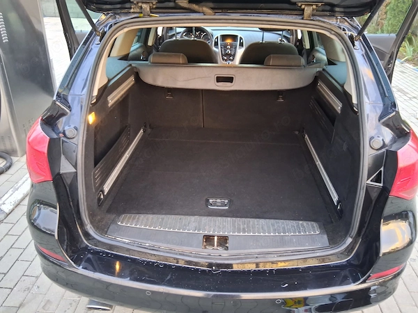 OPEL Astra 2011 — imagine 9