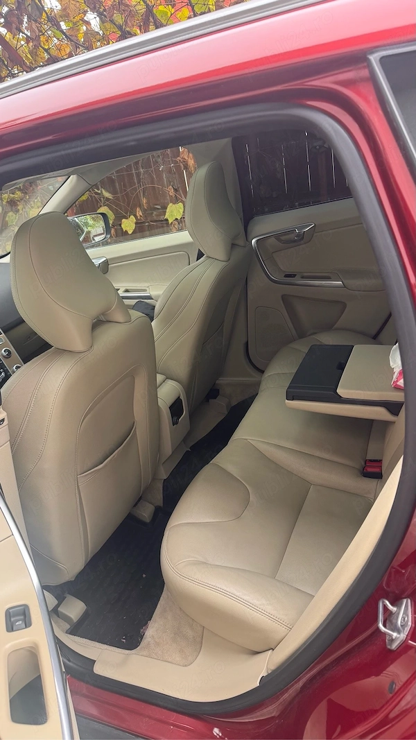 VOLVO XC60 2015 — imagine 5