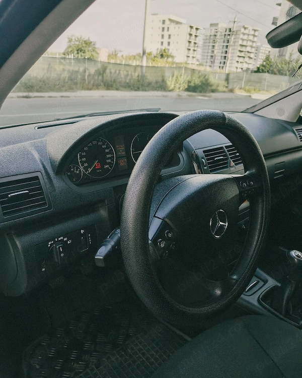 MERCEDES-BENZ A-Class 2012 — imagine 3