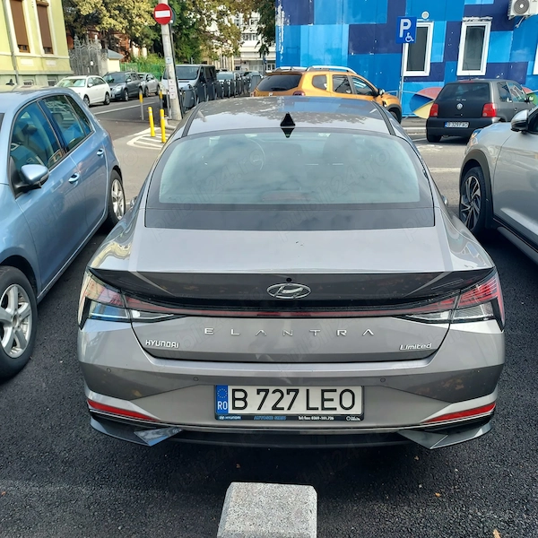 HYUNDAI Elantra 2021 — imagine 3