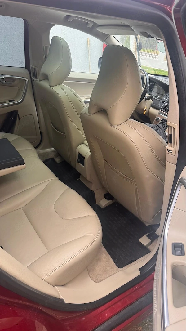 VOLVO XC60 2015 — imagine 12