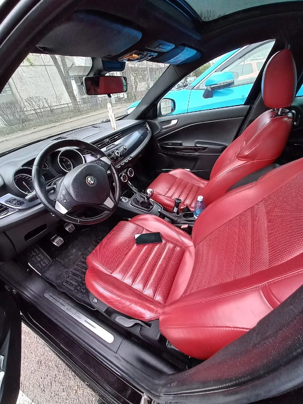 ALFA ROMEO Giulietta 2012 — imagine 3