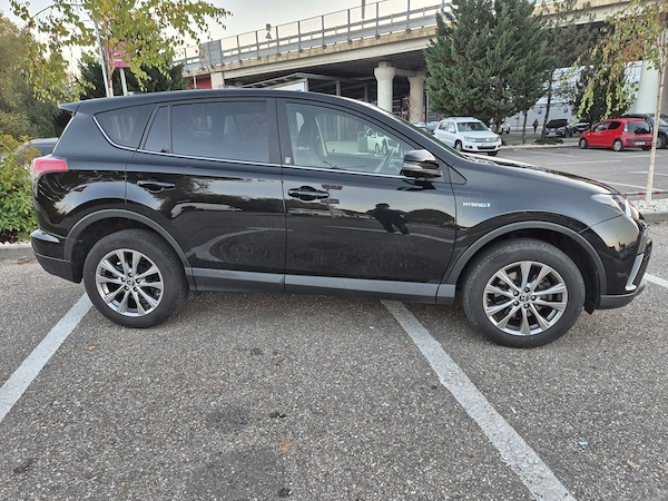 TOYOTA  2018 — imagine 3