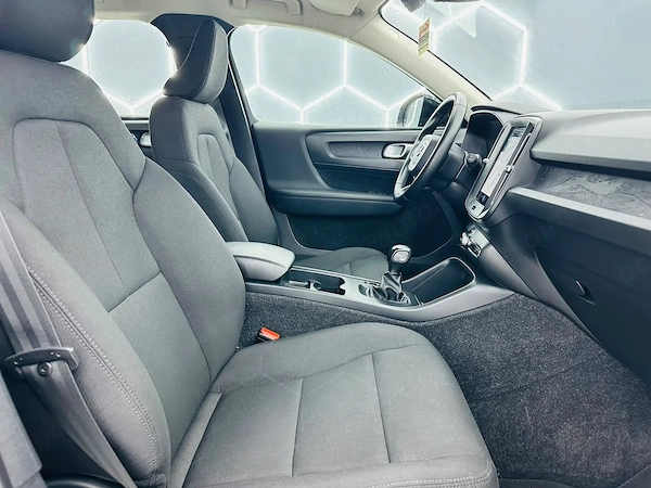 VOLVO XC40 2019 — imagine 17