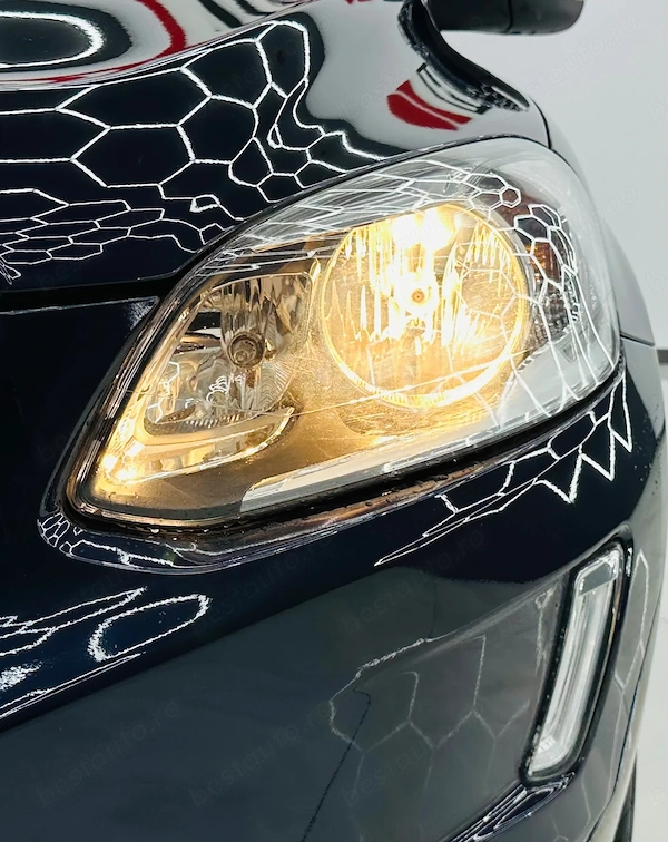 VOLVO XC60 2017 — imagine 10