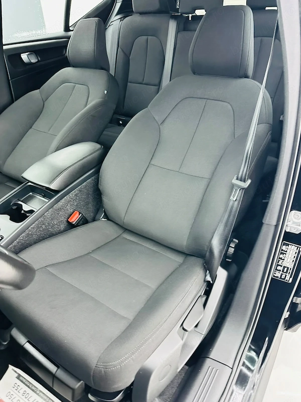VOLVO XC40 2019 — imagine 19