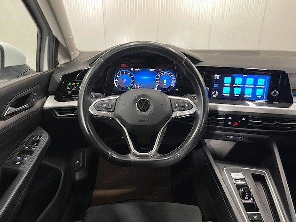VOLKSWAGEN Golf 2022 — imagine 6