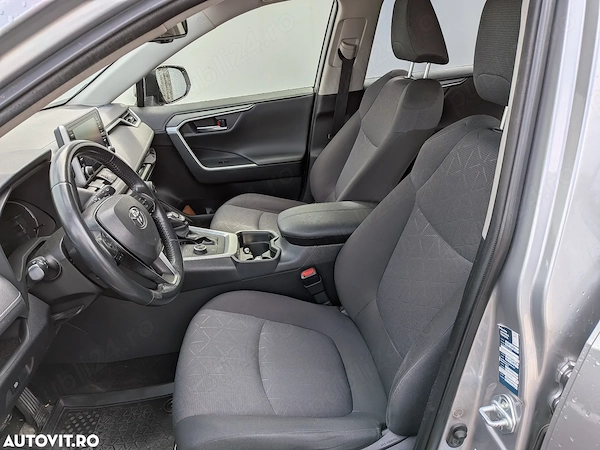 TOYOTA RAV4 2019 — imagine 3