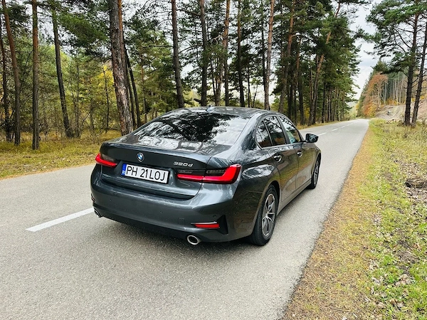BMW Seria 3 2021 — imagine 2