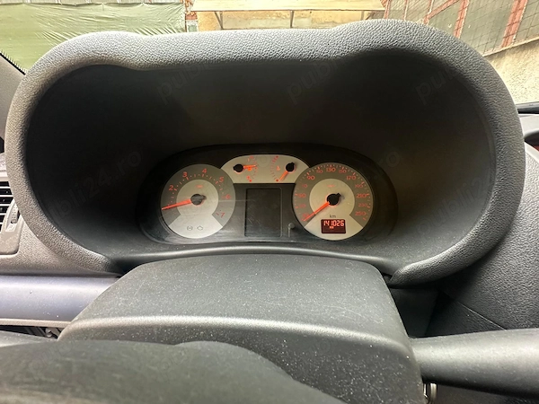 RENAULT Clio 2006 — imagine 4