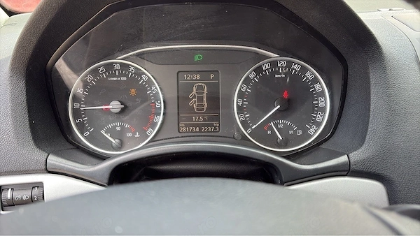 SKODA Octavia 2012 — imagine 2
