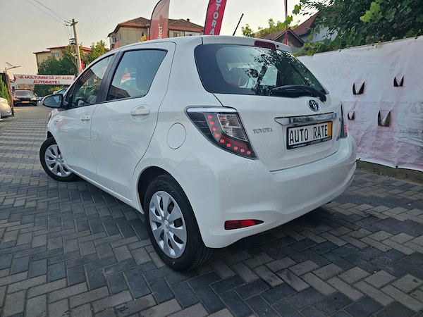 TOYOTA Yaris 2012 — imagine 3