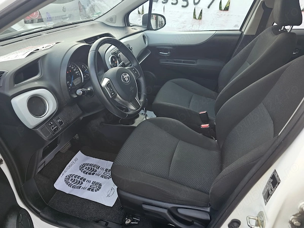 TOYOTA Yaris 2012 — imagine 10