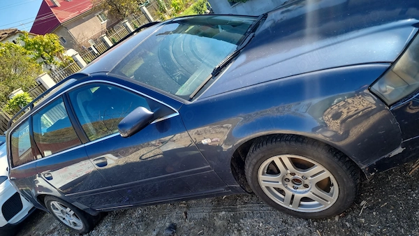 AUDI A6 2004 — imagine 4