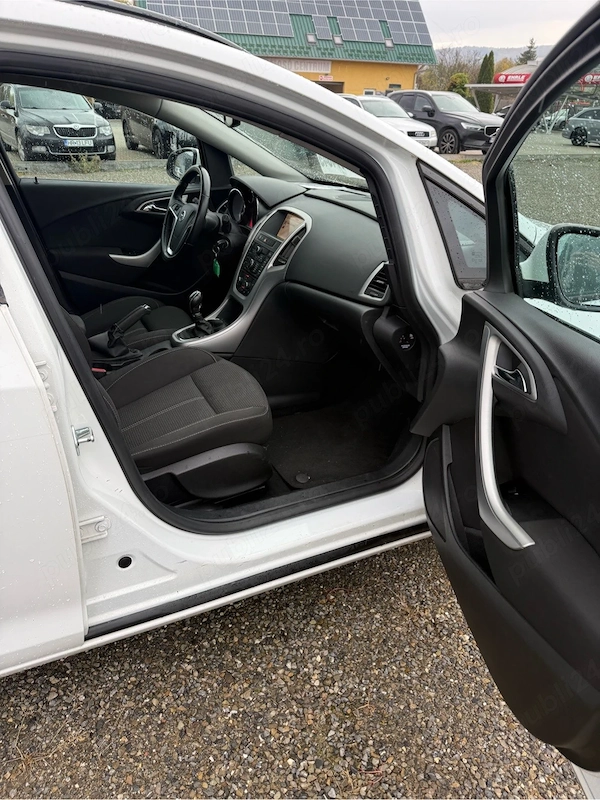 OPEL Astra 2012 — imagine 9