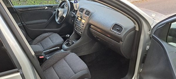 VOLKSWAGEN Golf 2010 — imagine 10