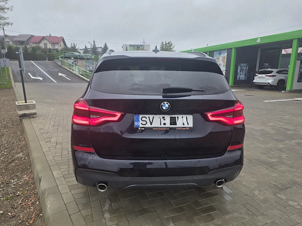 BMW  2018 — imagine 4