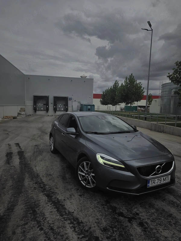VOLVO V40 2017 — imagine 3
