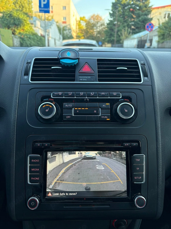 VOLKSWAGEN Touran 2012 — imagine 6