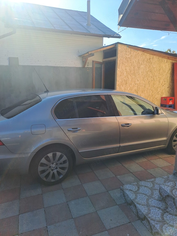 SKODA Superb 2012 — imagine 3