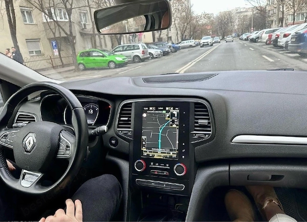 RENAULT Megane 2019 — imagine 2
