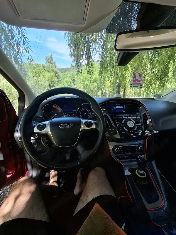FORD Focus 2013 — imagine 5