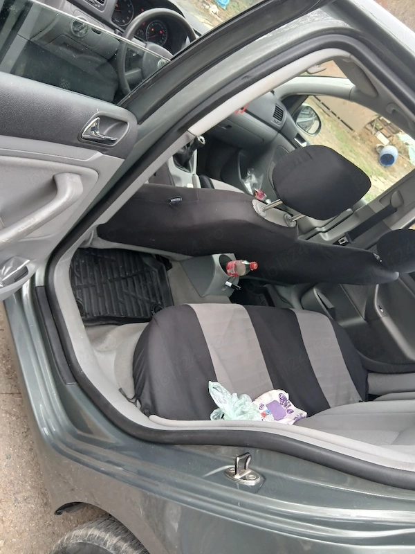 VOLKSWAGEN Golf 2004 — imagine 1