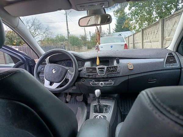 RENAULT Laguna 2013 — imagine 2